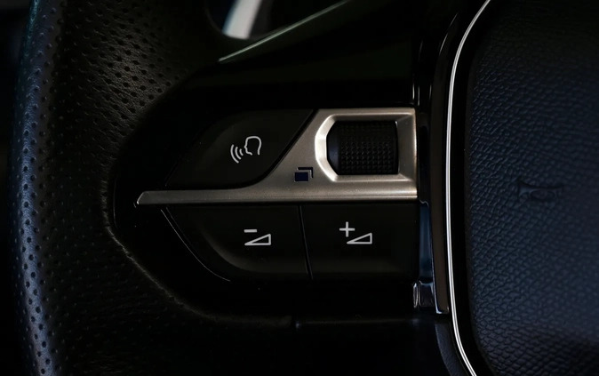 Peugeot 3008 cena 99999 przebieg: 78000, rok produkcji 2018 z Kłodawa małe 781
